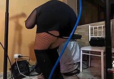 They pick up cumbia singer take her to bed 😏