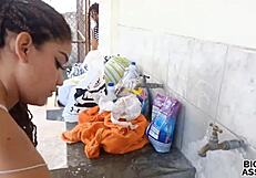 Sexo Con Mi Tia En El Balcon De Piso La Chantageo Y Me Ayuda Con Mi Paja Le Hago Creampie En La Boca Sucia Y Co�o Cremoso Tia De Culo Grande Anal