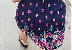 Madura Falda Upskirt En La Calle Se Me Termina Regalando