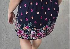 Madura Falda Upskirt En La Calle Se Me Termina Regalando