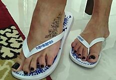 Beautiful mature woman returns as escort