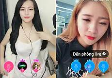 two cute girls in livestream uplive
