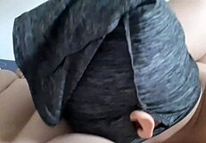 Pinay virgin pussy gets licked in homemade asian muff diving session.