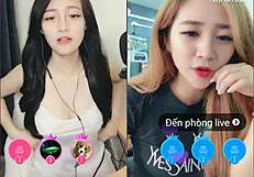 two cute girls in livestream uplive