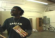 क्या सवन्ना स्टर्न उस ह्यूज ब्लैक कॉक को अपनी होल में लेती है?