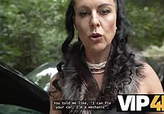 i love how vip4k hot mature brunette texas patti turns men on in public