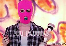 big ass leya falcon has a huge orgasm in a blondie threesome