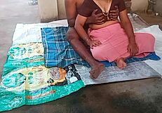 देसी आंटी 18+ लड़के को बेडरूम में फक करती है 😏 फर्स्ट टाइम होममेड