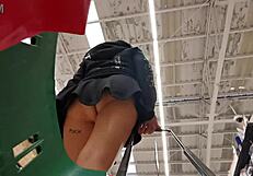 cazador de culos milf mexicana en el supermercado