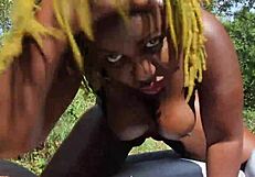 Poizon ivy gives don whoe a sloppy blowjob in the backyard super hot films