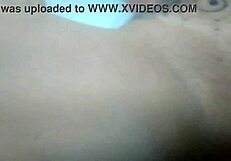 Empurrou com tudo na buceta da coroa e gozou igual um cavalo garanh�o