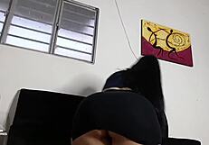 la puta de mi madrastra siempre me pone cachondo