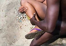 मेरी मोटी चूत BBC को गायब कर देती है