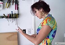 Horny stepmom savana styles and stepson fucking inside the garage