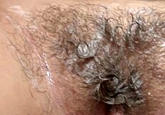 बोतल से मुठ मारने का क्या मज़ा जब इतनी हॉर्नी है?