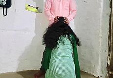 कॉलेज सौतेली बहन की चूत क्लास के बाद टीचर ने क्लासरूम में चोदी