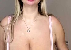 i play like im jumping on a dick with huge natural tits i want to fuck