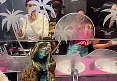 o bar com calcinhas penduradas no teto, ready for action?