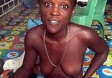 Crazybitch twerking naked then enjoyed fucking her big dildo in both ass and pussy?