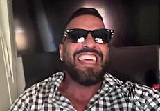 arrombando o cu enorme da casada completo