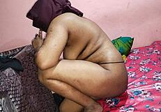 ओह नो! सौतेले बाप को कंडोम से सौतेली बेटी चोदते धर दबोचा