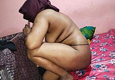 ओह नो! सौतेले बाप को कंडोम से सौतेली बेटी चोदते धर दबोचा