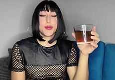 वाइपर ने लेडीबॉय को रियल गांड चुदाई कोचिंग दी