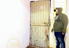 Delivery Man Sucks Tits, Licks Pussy, Makes Me Squirt!