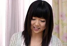 japanese teen masturbates to orgasm with hitachi at casting 😍