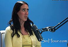 i love kissing too much - wanna kiss me cadence lux?