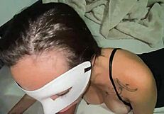 fodendo e gozando na garganta da minha namorada com peitos enormes naturais do casal bullet