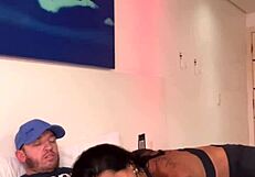 wow, this carioca babe bends over and shows her big tits to the dwarf