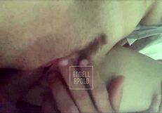 meu pai saiu e eu não aguentei foder minha meia-irmã novinha gostosa e gozei tudo dentro dela quentinho