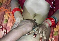 शरारती बीवी जंगली एनल फिस्टिंग और स्क्वर्टिंग क्रीमपाई रात एंजॉय करती