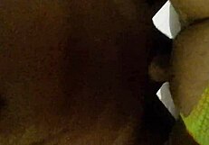 लैटिना मिल्फ लिंगरी में होटल पर बड़ा लंड हिलाती