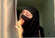 SLUTTY MUSLIM TEACHER DEEPTHROATS DILDO CREAMPIE CLOSE UP!