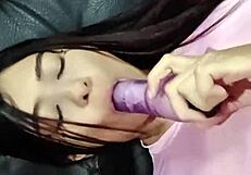 la amiga de mi madre chupándomela como loca, ¿la grabo?