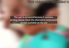 करीना रोज चार मोटे लंडों से पतली गांड फाड़वाकर निगल लेती!