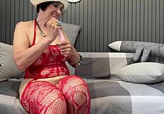 damn this horny mom fingers deep with toys moaning loud