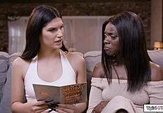 trans zariah aura tongue dives into ebony girlfriend hairy pussy