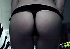 sexy latina spreads shaved pussy wide on spanish webcam