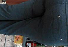 that big booty pawg milf spotted candid at cub foods shaking her hidden curves