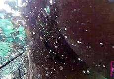 हॉर्नी सौतेली बेटी डैडी लंड चूस क्रिम्पाई चूत में