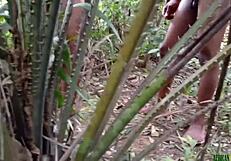 कंट्री BBW रैंच पर झुककर मोटी ब्लैक चूत की जोरदार पेलिंग