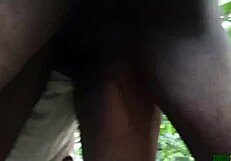 कंट्री BBW रैंच पर झुककर मोटी ब्लैक चूत की जोरदार पेलिंग