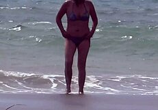 Stepbrother Pumps Step-Sis Full of Cum on Sunny Beach, Massive Creampie Drips from Her Pussy