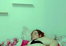 Sexy Ruivinha Redhead Fingers Pussy and Masturbates to Wild Orgasm