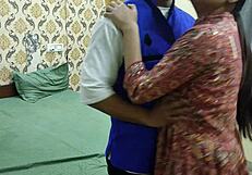 खूबसूरत भारतीय भाभी में तीव्र जुनून हर पोजीशन में डॉगी काउगर्ल एनल डीपथ्रोट चुदाई