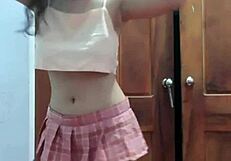 i can't stop watching her dance nude so sexy and free