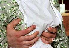 young guys never seen pussy before? i volunteer mine right now!